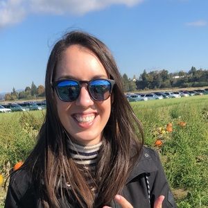 Meet your Posher, Stephanie